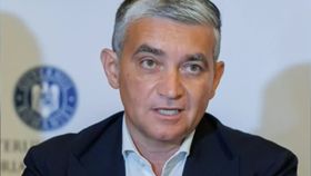 VIDEO Descinderi în imperiul primarului din Sinaia! Și-ar fi cumpărat castel în Franța